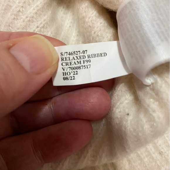 Banana Republic Chiara cashmere turtleneck ribbed knit cream color sweater - Picture 5 of 7